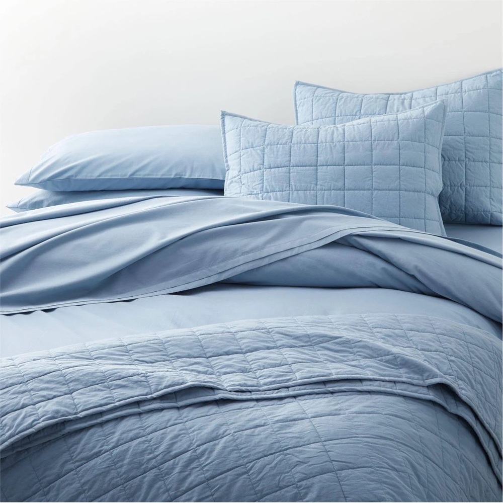 Crate & Barrrel 100% Organic Cotton F/Q